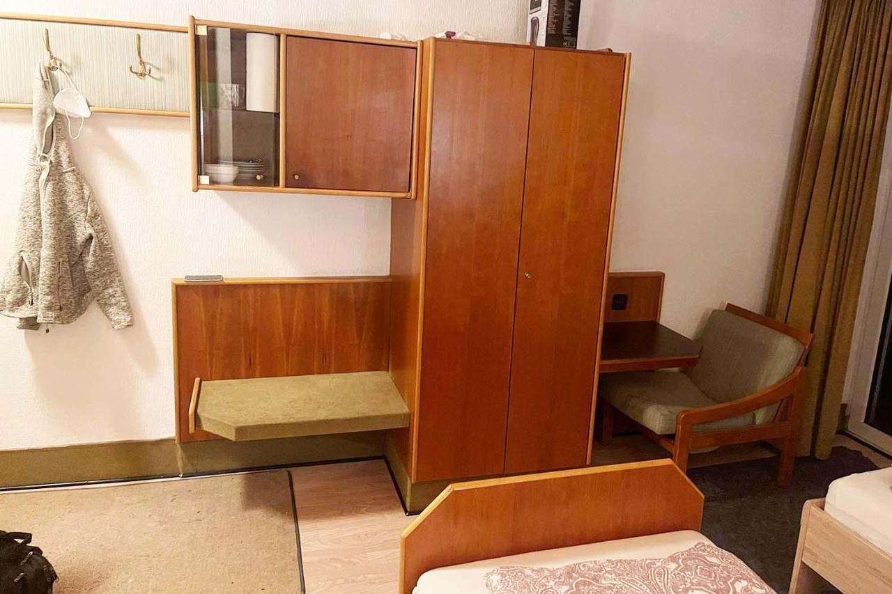 One Room Apartment In ברגיש גלאדבך מראה חיצוני תמונה
