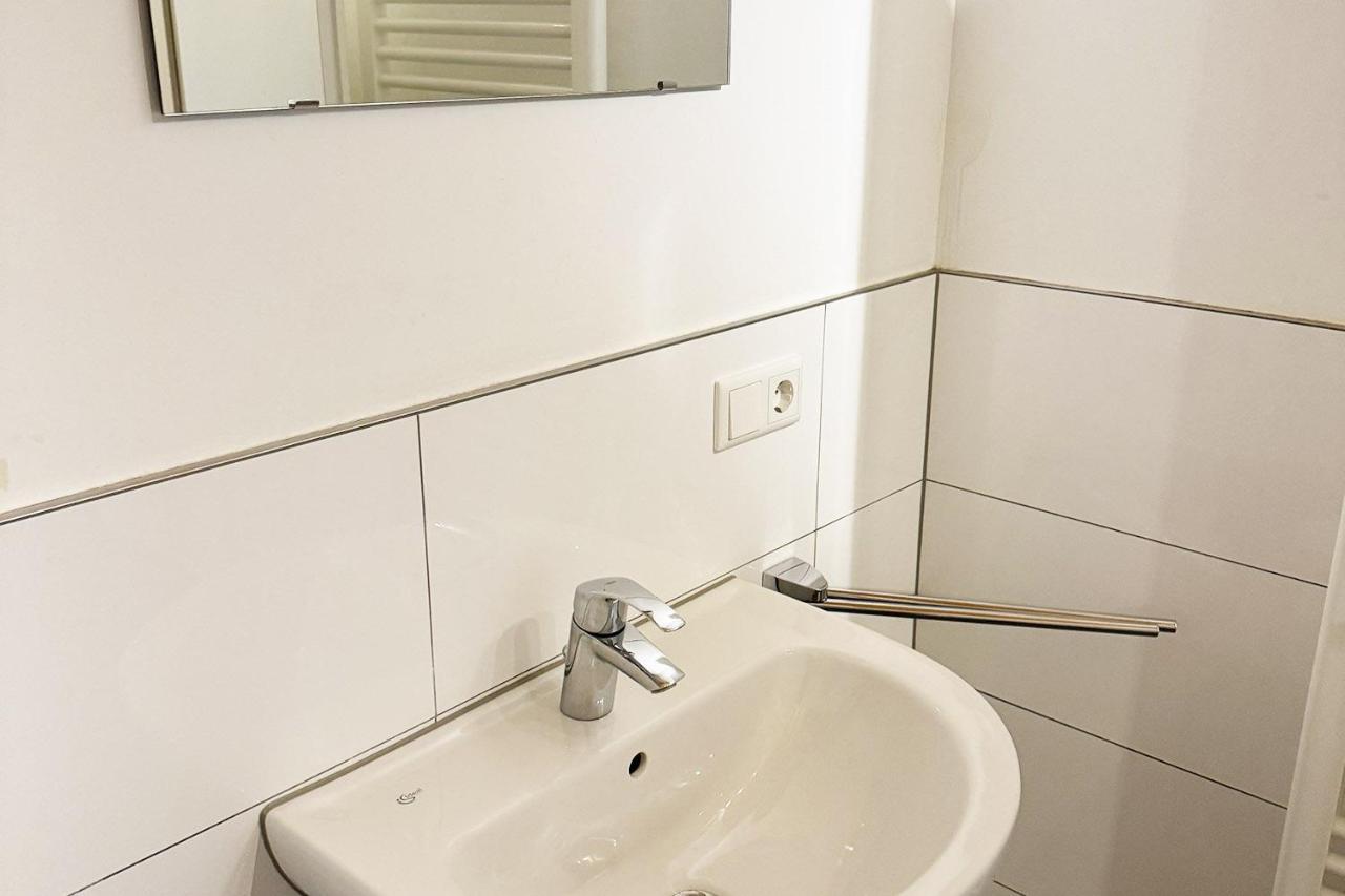 One Room Apartment In ברגיש גלאדבך מראה חיצוני תמונה