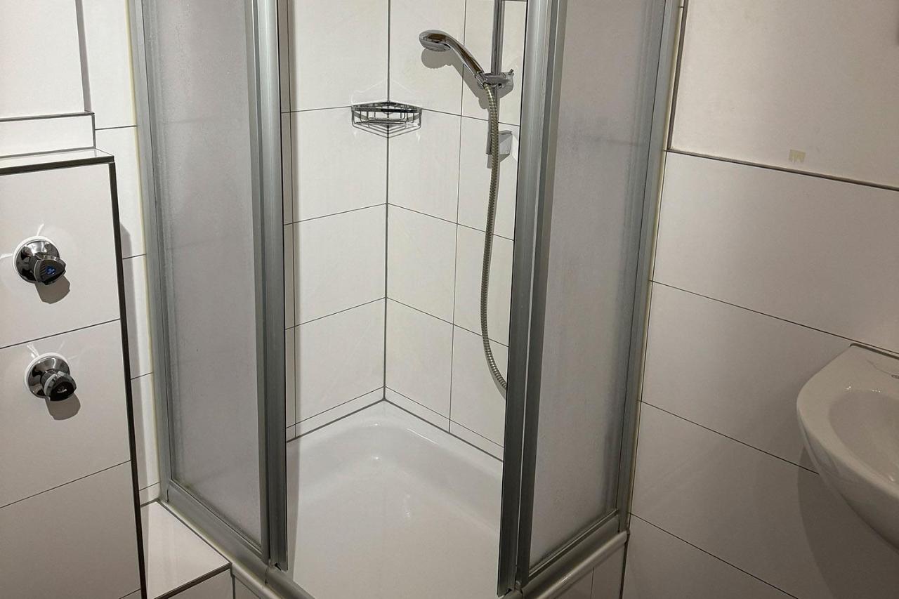 One Room Apartment In ברגיש גלאדבך מראה חיצוני תמונה