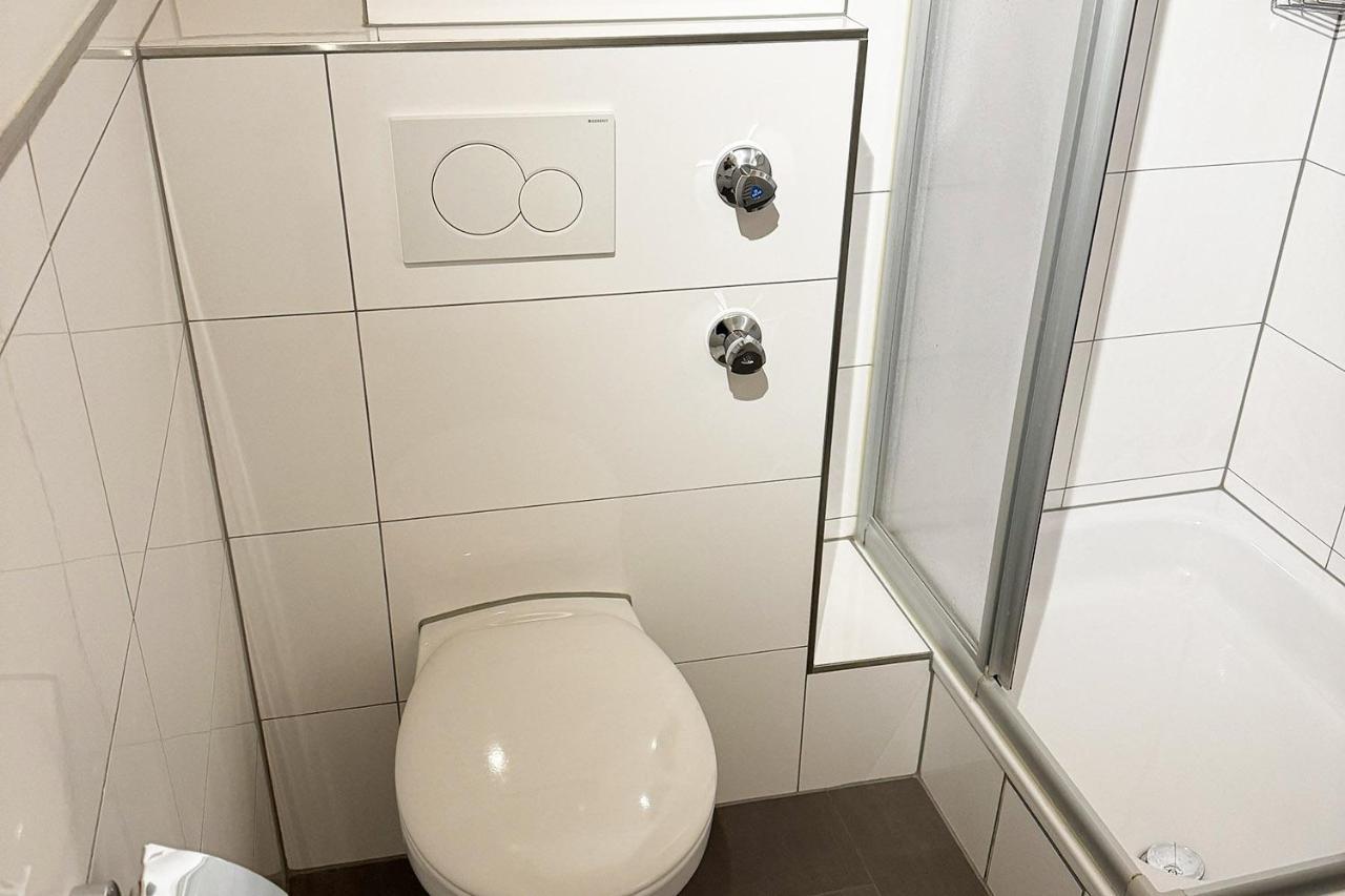 One Room Apartment In ברגיש גלאדבך מראה חיצוני תמונה