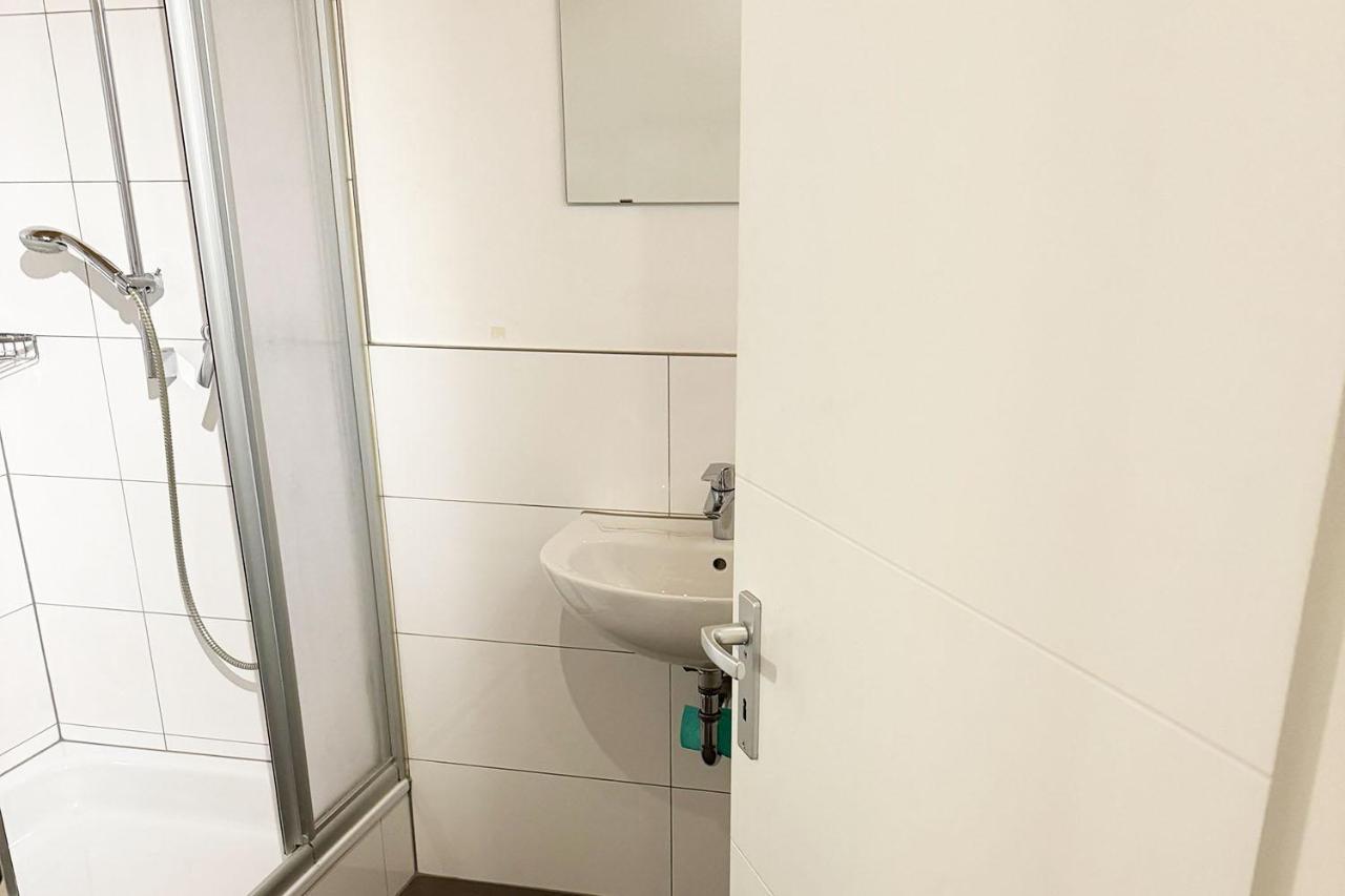 One Room Apartment In ברגיש גלאדבך מראה חיצוני תמונה