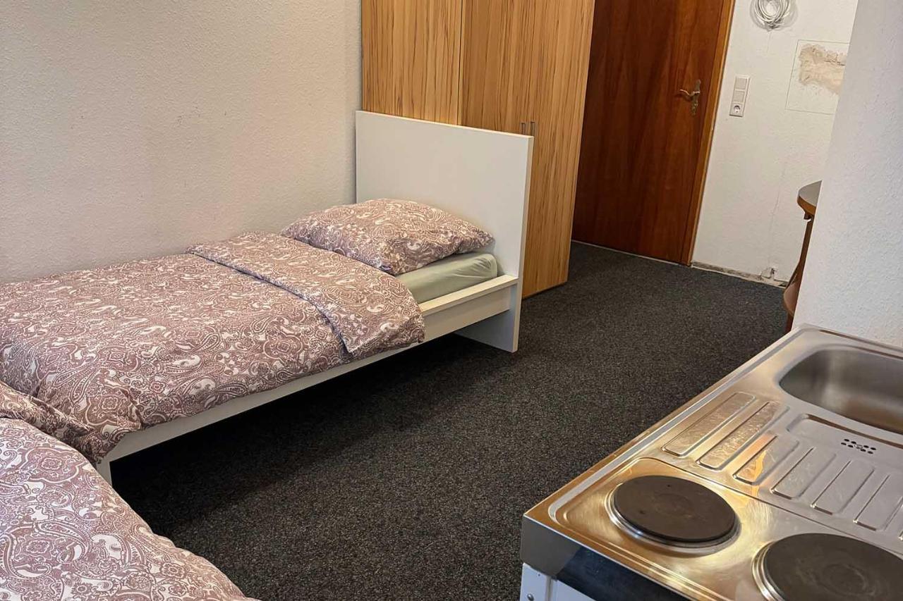 One Room Apartment In ברגיש גלאדבך מראה חיצוני תמונה