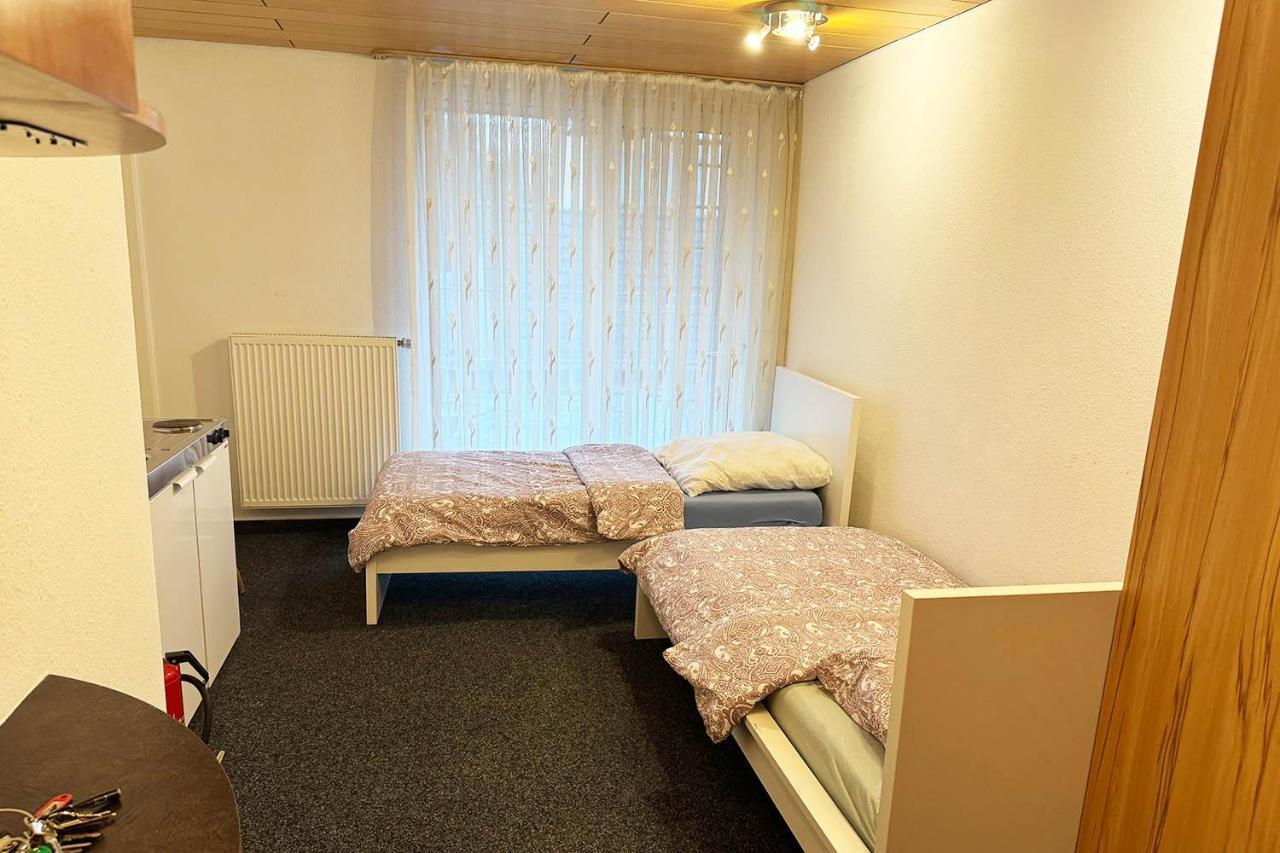 One Room Apartment In ברגיש גלאדבך מראה חיצוני תמונה